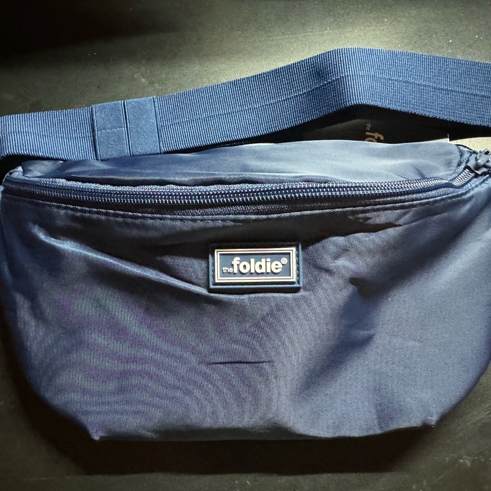 The Foldie crossbody-NAVY - Picture 2 of 6
